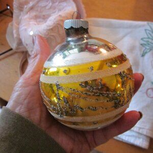vtg large Shiny Brite striped gold silver mica design USA